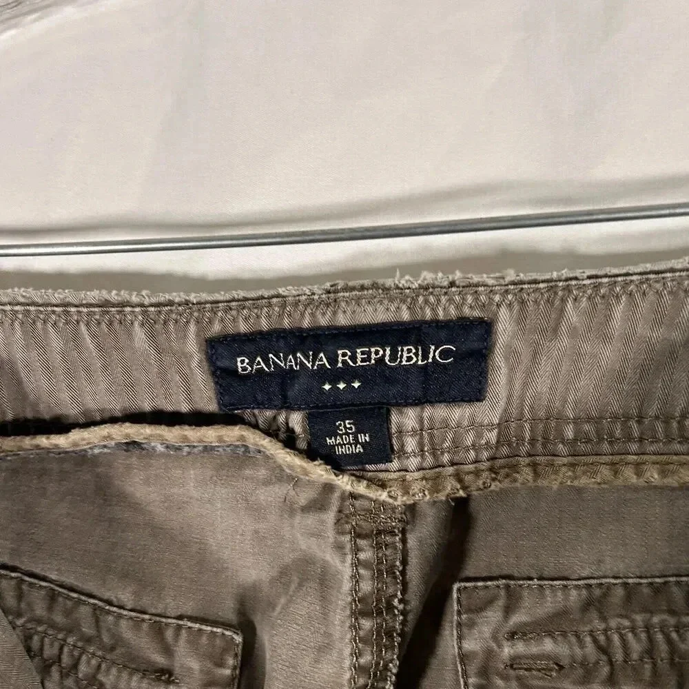 Banana Republic Cargo Shorts Men's 35 Grey Button Zip 100% Cotton Distressed